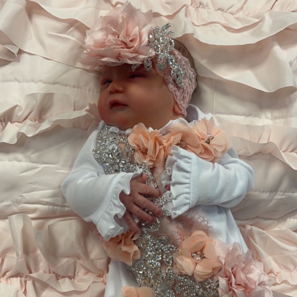 Baby gown - Picture 2 of 3